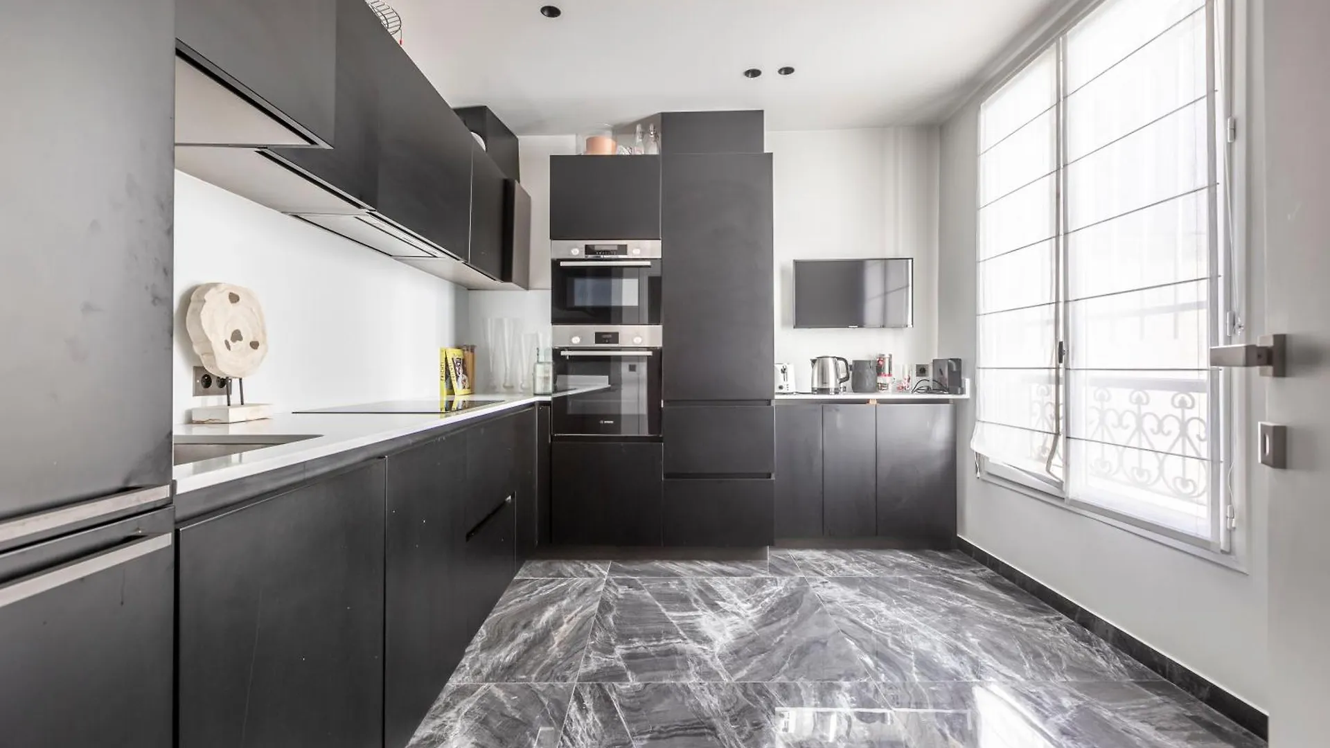 Amazing 2bdr/6pax Next To Champs Elysees *